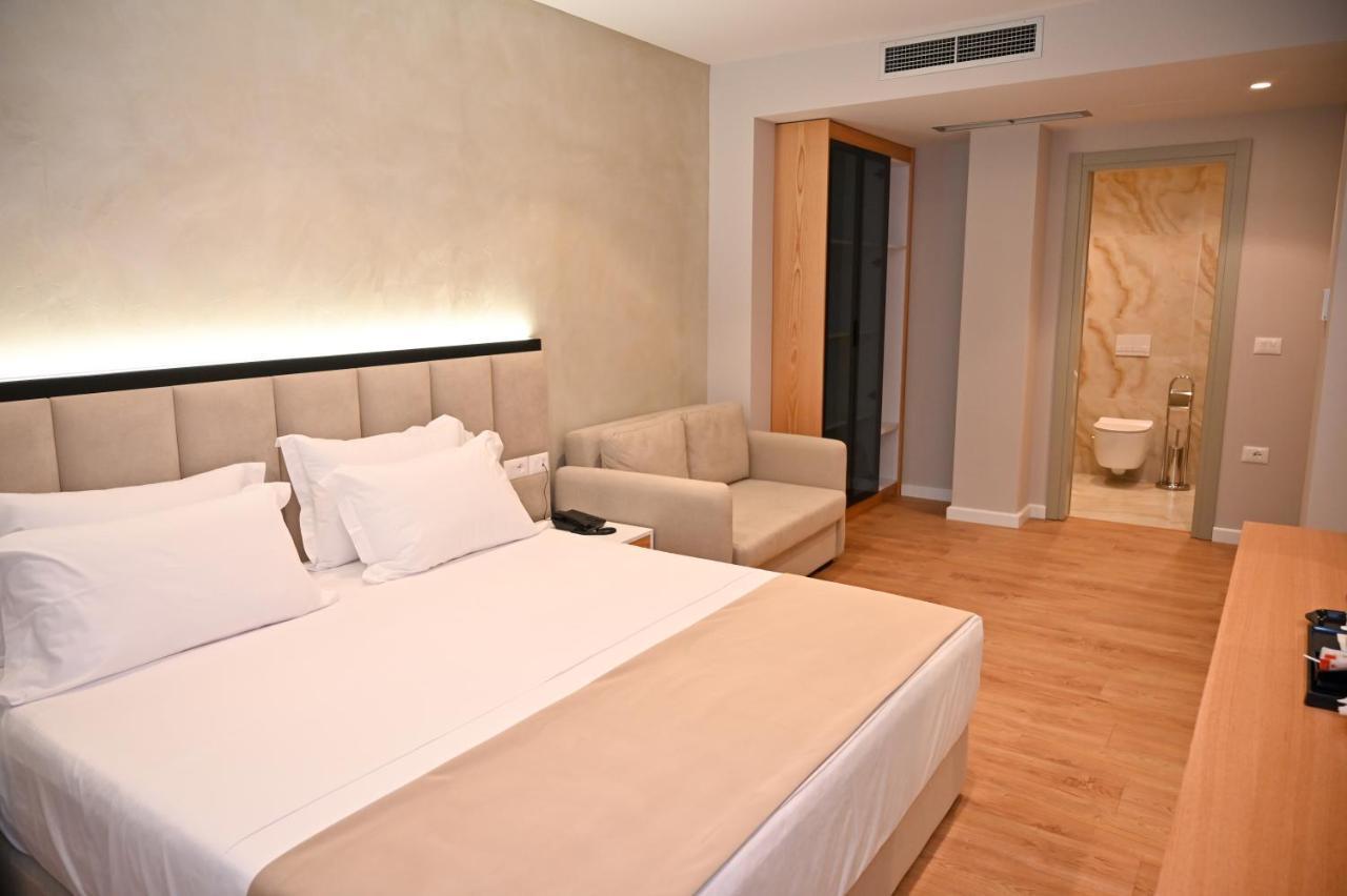 Hotel Zanzi Durrës Exterior foto