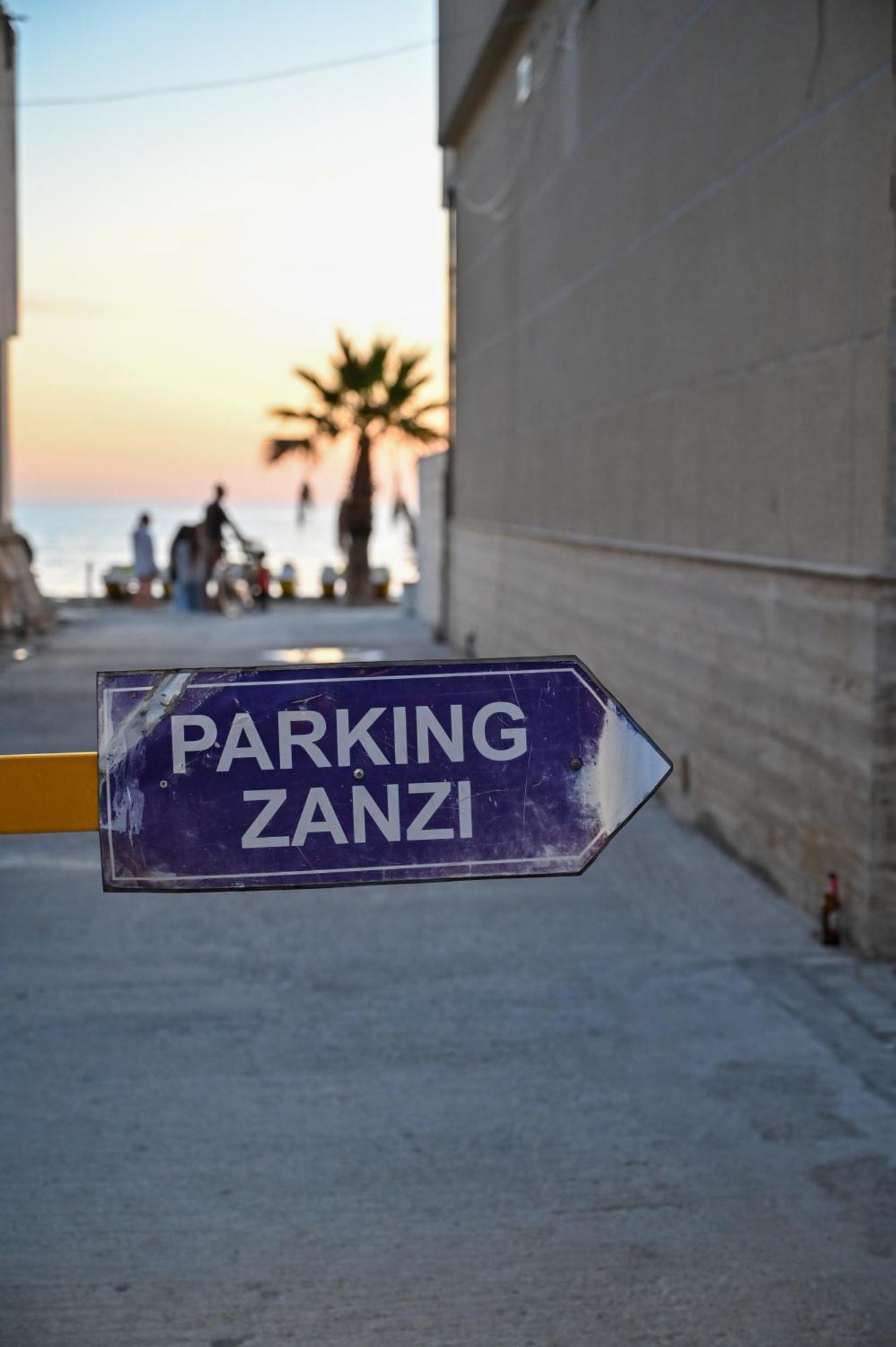 Hotel Zanzi Durrës Exterior foto